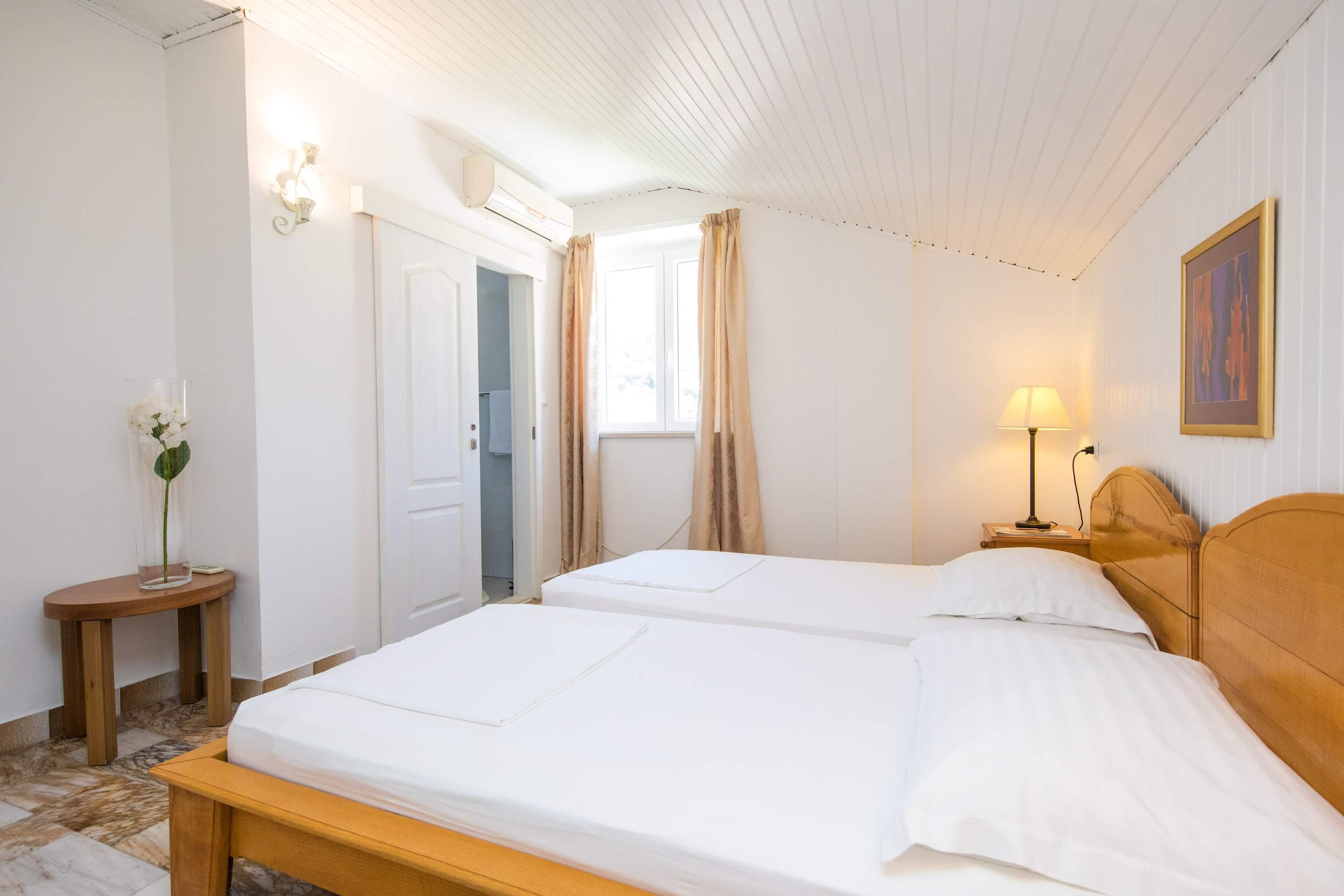Guest House J&J Zaton  Buitenkant foto